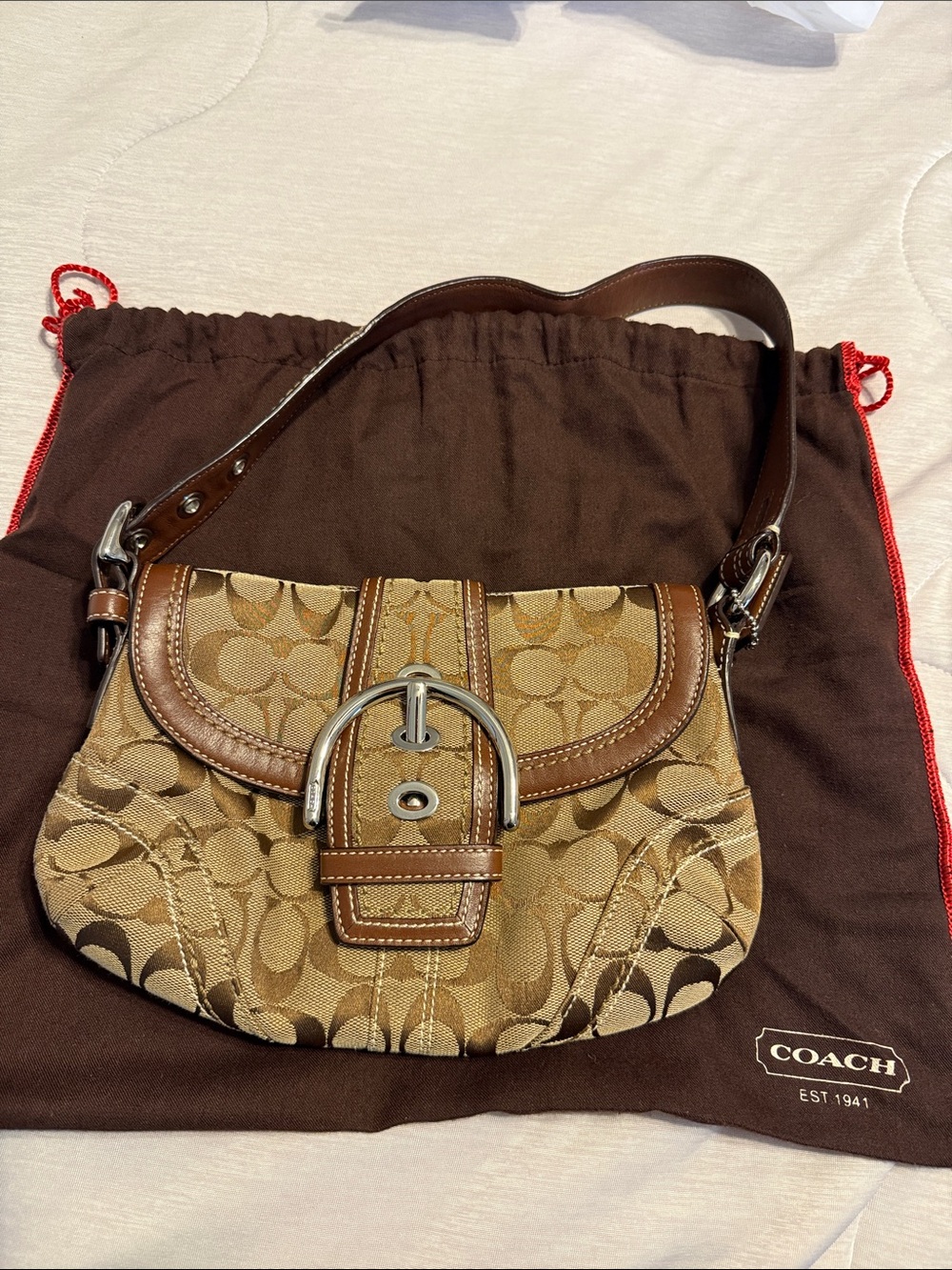 Y2K-era Coach Soho Signature Flap Buckle Shoulder Bag - Picture 7 of 7